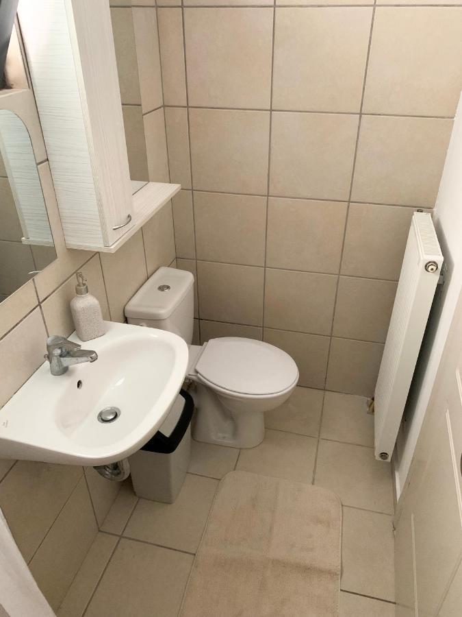 Confidential Apartment, Prime Location Athene Buitenkant foto